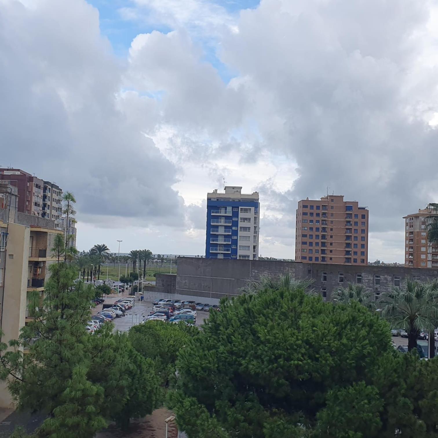Apartamento Luminoso Y Acogedor Con Vista Al Mar Кулера Екстериор снимка